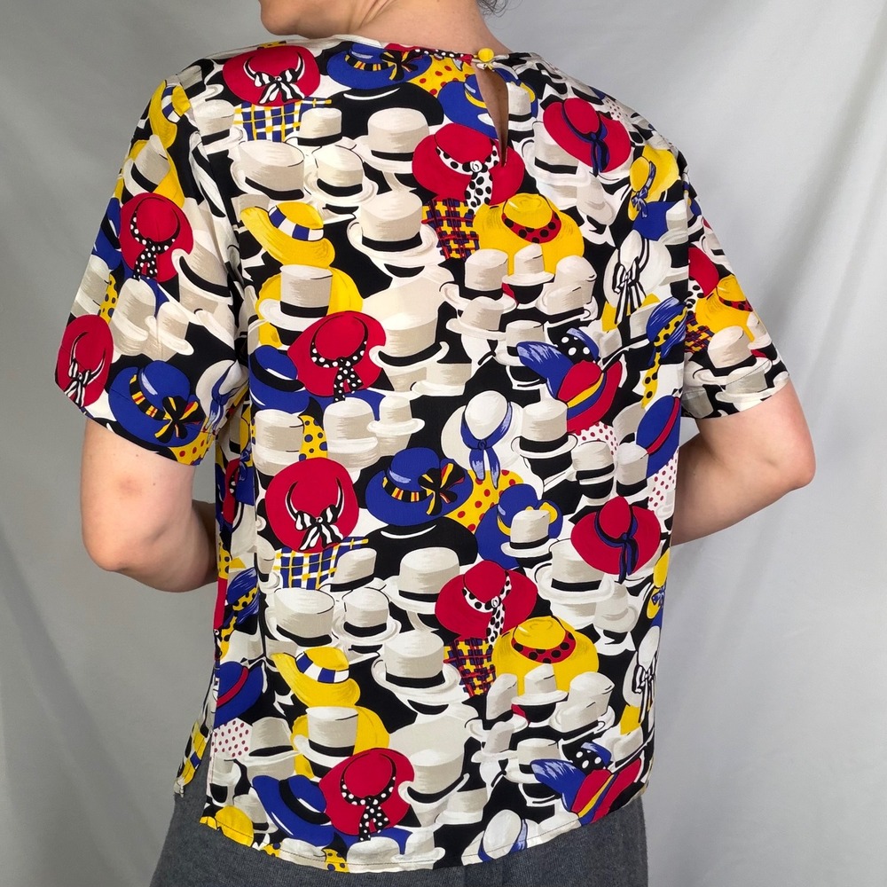 Vintage 100% silk hat print blouse Allison Taylor 80s 90s derby short sleeve S - Picture 13 of 14